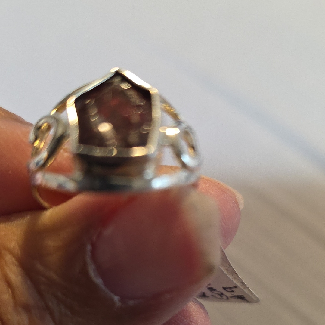 Elegant Sterling Silver And Raw Garnet Women's Ring.